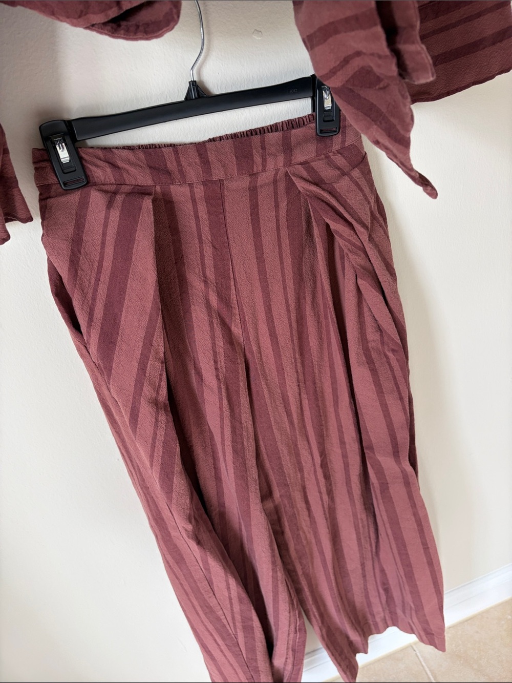 Striped Wide-Leg Pants and Shirt Set - Burgundy - Picture 9 of 10